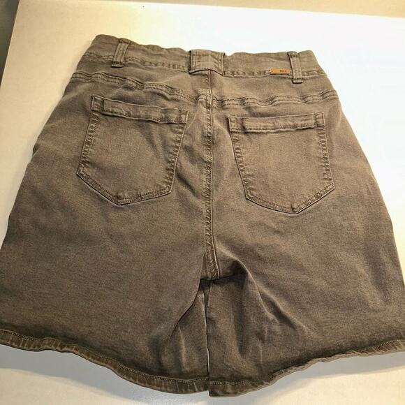 Bke army green stretchy shorts‎ sz 28 - Picture 2 of 4